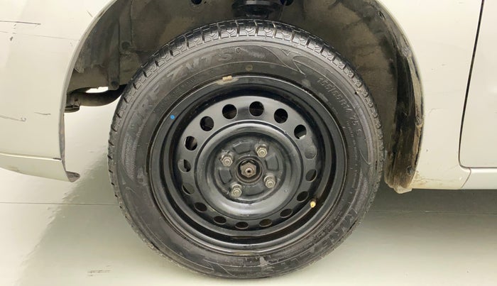 2010 Maruti Wagon R 1.0 VXI, Petrol, Manual, 84,625 km, Left Front Wheel