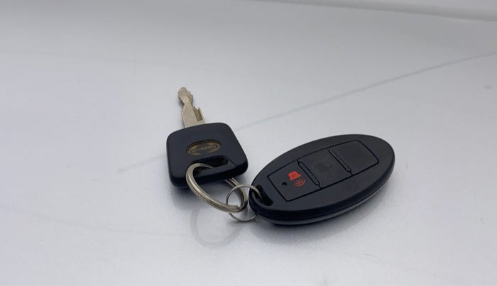 2016 Datsun Redi Go T (O), Petrol, Manual, 7,352 km, Lock system - Central lock not working