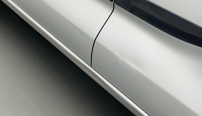 2016 Datsun Redi Go T (O), Petrol, Manual, 7,352 km, Left running board - Slightly dented