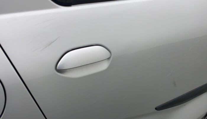 2016 Datsun Redi Go T (O), Petrol, Manual, 7,352 km, Right rear door - Minor scratches