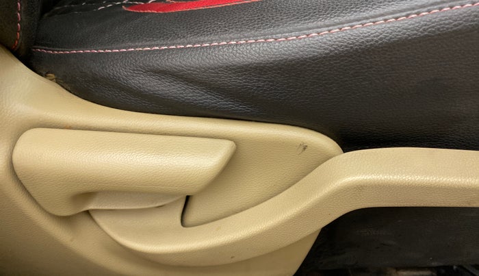 2016 Honda Brio 1.2 S MT I VTEC, Petrol, Manual, 34,456 km, Driver Side Adjustment Panel