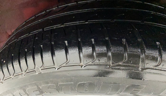 2019 Hyundai Elite i20 1.2 MAGNA PLUS VTVT, Petrol, Manual, 21,916 km, Left Rear Tyre Tread