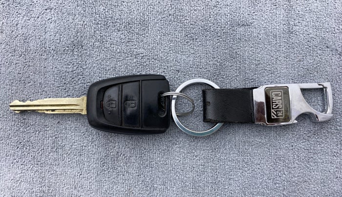 2018 Hyundai Grand i10 SPORTZ 1.2 KAPPA VTVT, Petrol, Manual, 13,696 km, Key Close Up