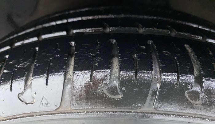 2018 Hyundai Grand i10 SPORTZ 1.2 KAPPA VTVT, Petrol, Manual, 13,696 km, Left Front Tyre Tread