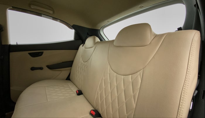 2014 Hyundai Eon MAGNA PLUS, Petrol, Manual, 61,358 km, Right Side Rear Door Cabin
