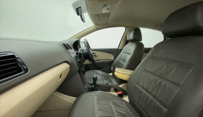 2011 Volkswagen Vento TRENDLINE 1.6, Petrol, Manual, 37,237 km, Right Side Front Door Cabin
