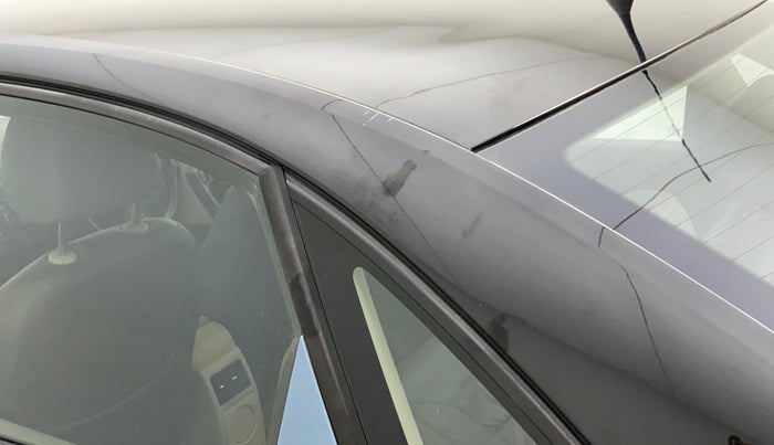 2011 Volkswagen Vento TRENDLINE 1.6, Petrol, Manual, 37,237 km, Left C pillar - Paint is slightly faded