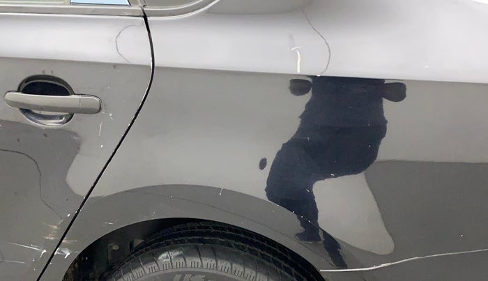 2011 Volkswagen Vento TRENDLINE 1.6, Petrol, Manual, 37,237 km, Left quarter panel - Paint has minor damage