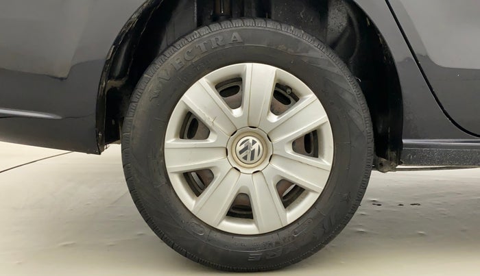 2011 Volkswagen Vento TRENDLINE 1.6, Petrol, Manual, 37,237 km, Right Rear Wheel