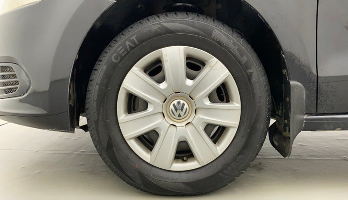 2011 Volkswagen Vento TRENDLINE 1.6, Petrol, Manual, 37,237 km, Left Front Wheel
