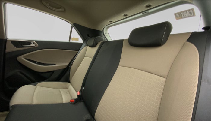 2015 Hyundai Elite i20 ASTA 1.2, Petrol, Manual, 63,921 km, Right Side Rear Door Cabin