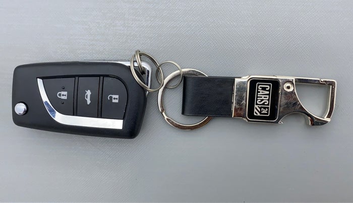 2017 Toyota Corolla Altis 1.8 G, Petrol, Manual, 21,248 km, Key Close Up