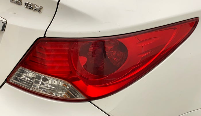 2013 Hyundai Verna FLUIDIC 1.6 VTVT SX OPT, Petrol, Manual, 91,163 km, Right tail light - Minor damage