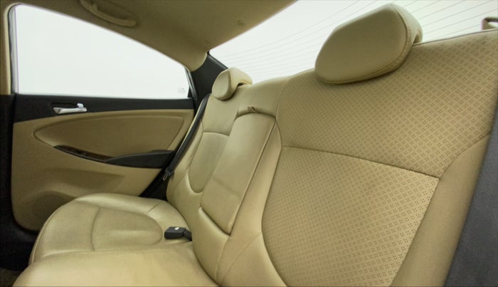 2013 Hyundai Verna FLUIDIC 1.6 VTVT SX OPT, Petrol, Manual, 91,163 km, Right Side Rear Door Cabin
