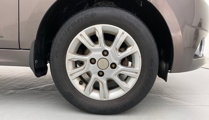 2016 Tata Tiago XZ 1.2 REVOTRON, Petrol, Manual, 43,518 km, Right Front Tyre
