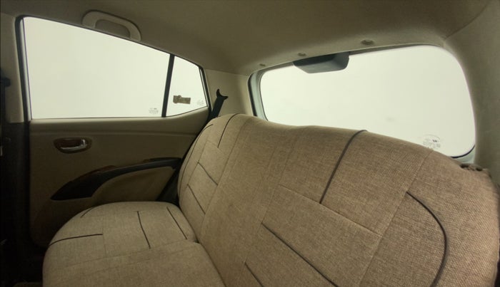 2012 Hyundai i10 MAGNA 1.2, Petrol, Manual, 62,672 km, Right Side Rear Door Cabin