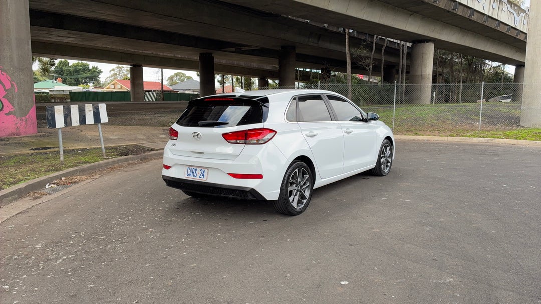 Right Back Diagonal (45- Degree) View