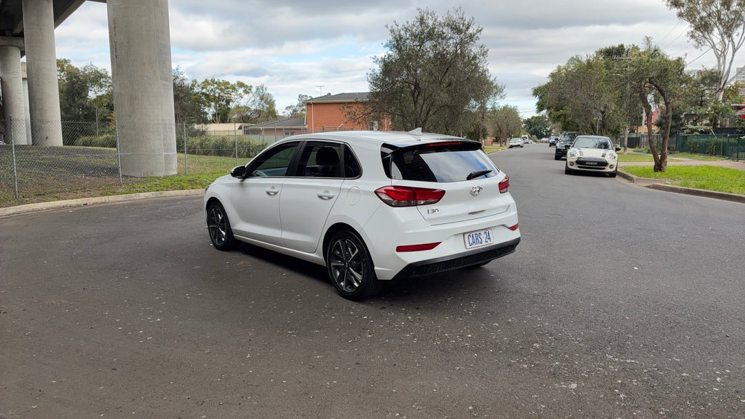 Left Back Diagonal (45- Degree) View