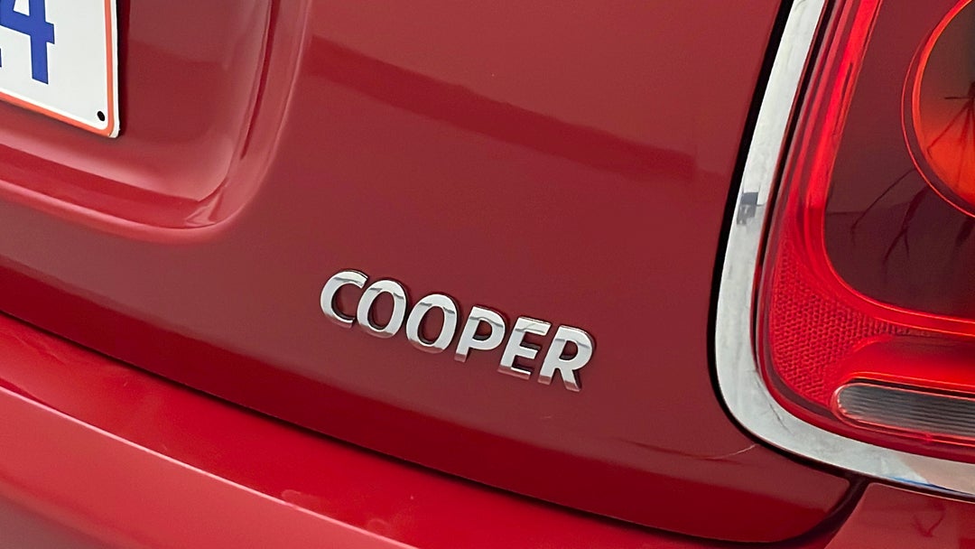 Badge (Boot Right Side)