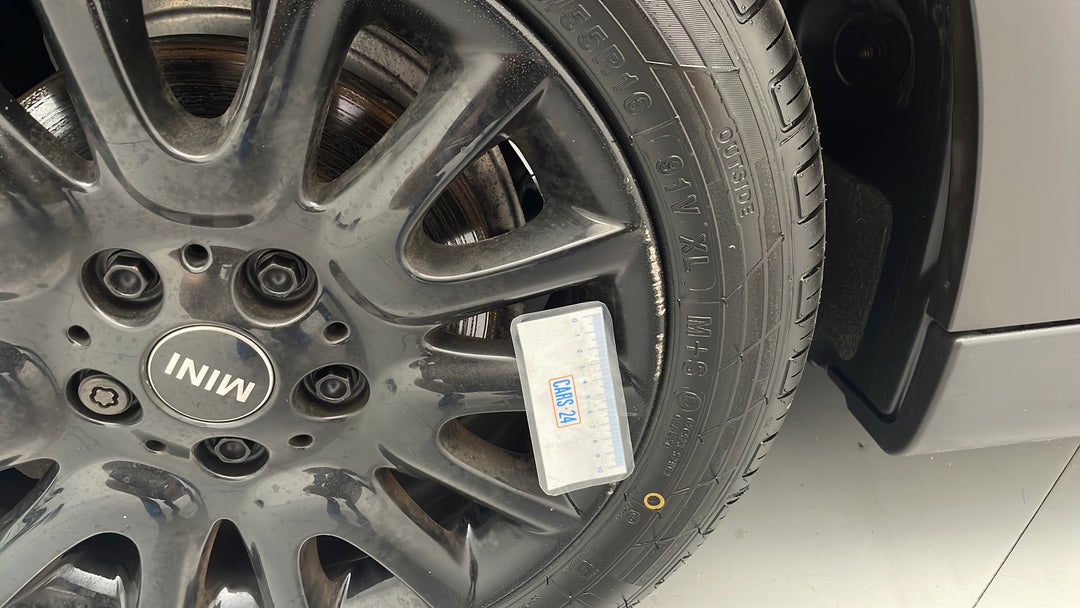 Wheels Rim Front LHS Scratch