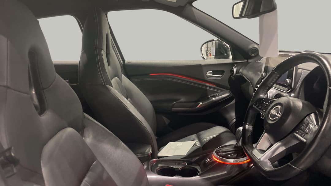 2023 Nissan Juke St-l, Automatic, 54345 km, Right Side Front Door Cabin View