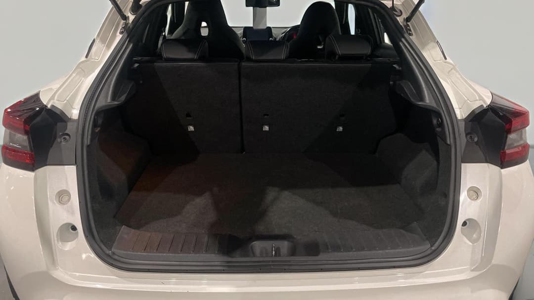 2023 Nissan Juke St-l, Automatic, 54345 km, Boot Inside View