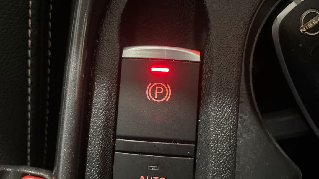 2023 Nissan Juke St-l, Automatic, 54345 km, Handbrake