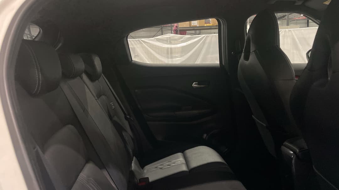 2023 Nissan Juke St-l, Automatic, 54345 km, Right Side Rear Door Cabin View