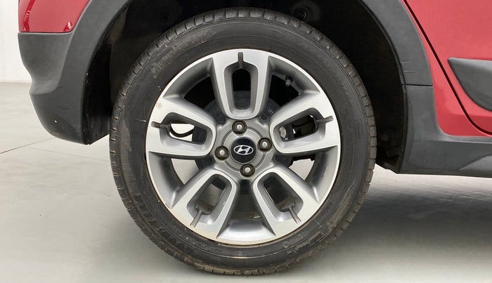 2016 Hyundai i20 Active 1.2 SX, Petrol, Manual, 12,488 km, Right Rear Wheel