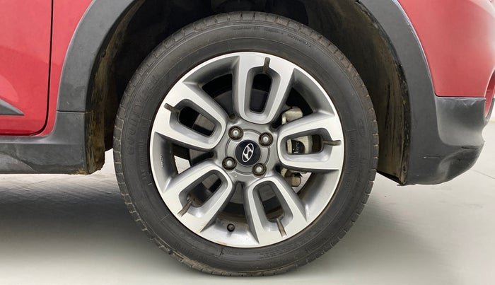 2016 Hyundai i20 Active 1.2 SX, Petrol, Manual, 12,488 km, Right Front Wheel