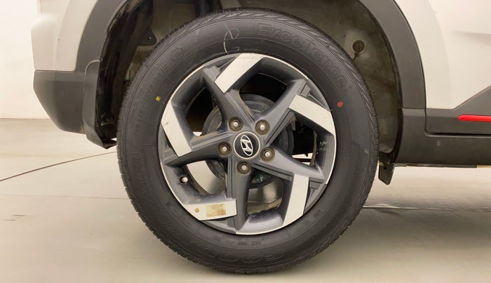 2020 Hyundai VENUE SX 1.0 TURBO IMT DUAL TONE SPORT, Petrol, Manual, 30,801 km, Right Rear Wheel