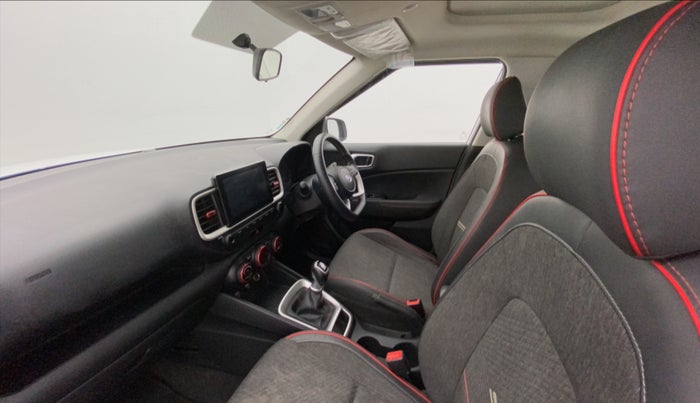 2020 Hyundai VENUE SX 1.0 TURBO IMT DUAL TONE SPORT, Petrol, Manual, 30,801 km, Right Side Front Door Cabin
