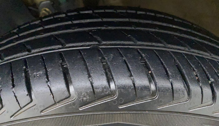 2020 Maruti New Wagon-R LXI CNG 1.0 L, CNG, Manual, 13,790 km, Right Rear Tyre Tread