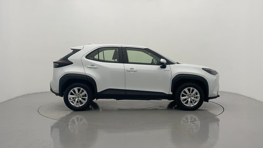 2023 Toyota Yaris Cross Gx Hybrid, Automatic, 52073 km, Right Side View