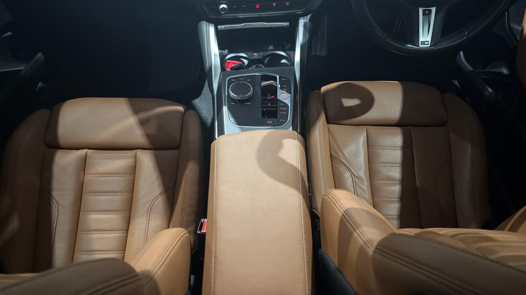 2023 BMW 2 30i M Sport, Automatic, 21605 km, Center Console