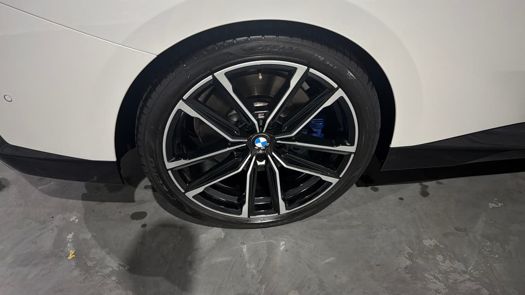 2023 BMW 2 30i M Sport, Automatic, 21605 km, Right Rear Wheel