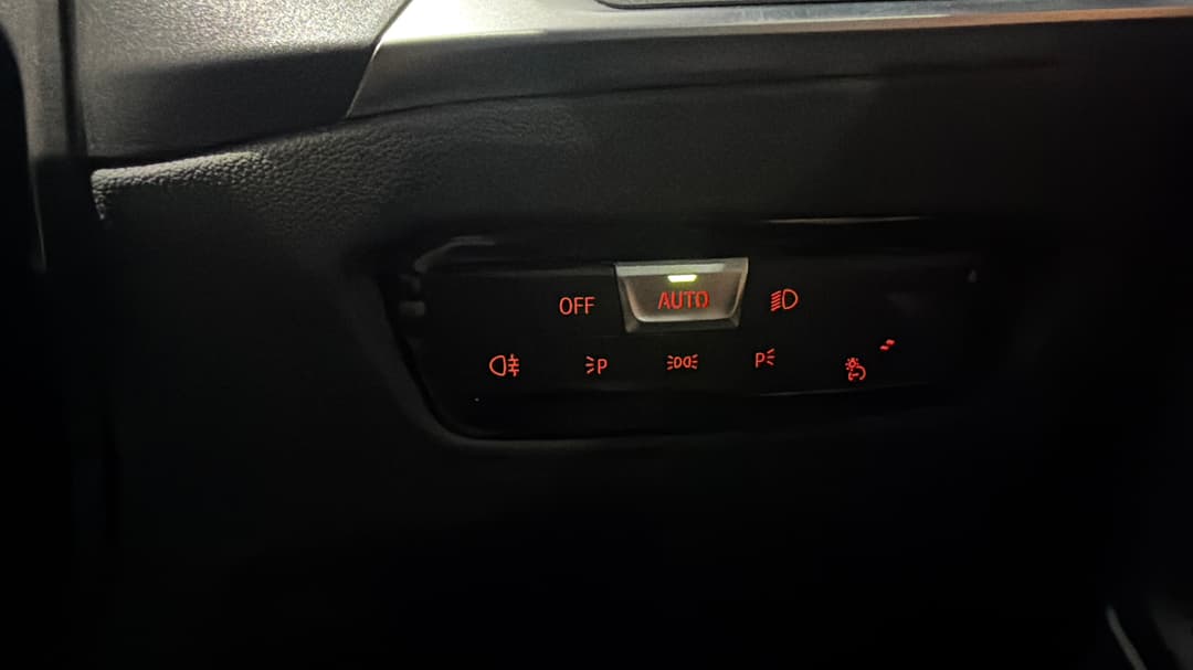 2023 BMW 2 30i M Sport, Automatic, 21605 km, Utility Switches/Buttons