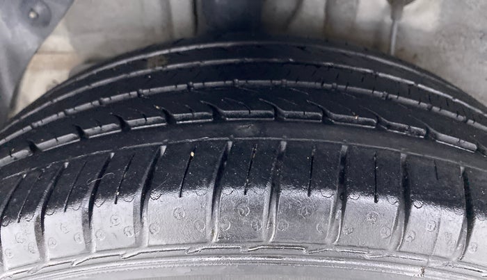 2017 Hyundai Elite i20 ASTA 1.2, Petrol, Manual, 18,327 km, Right Rear Tyre Tread