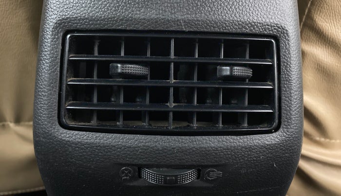 2017 Hyundai Elite i20 ASTA 1.2, Petrol, Manual, 18,327 km, Rear AC Vents