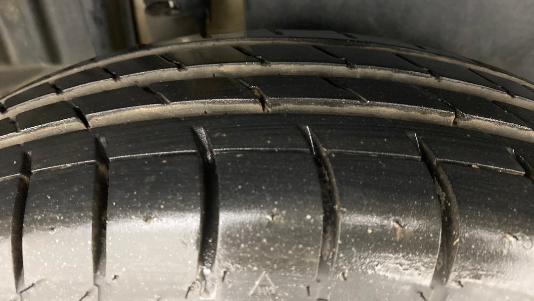 Right Rear Tyre Tread