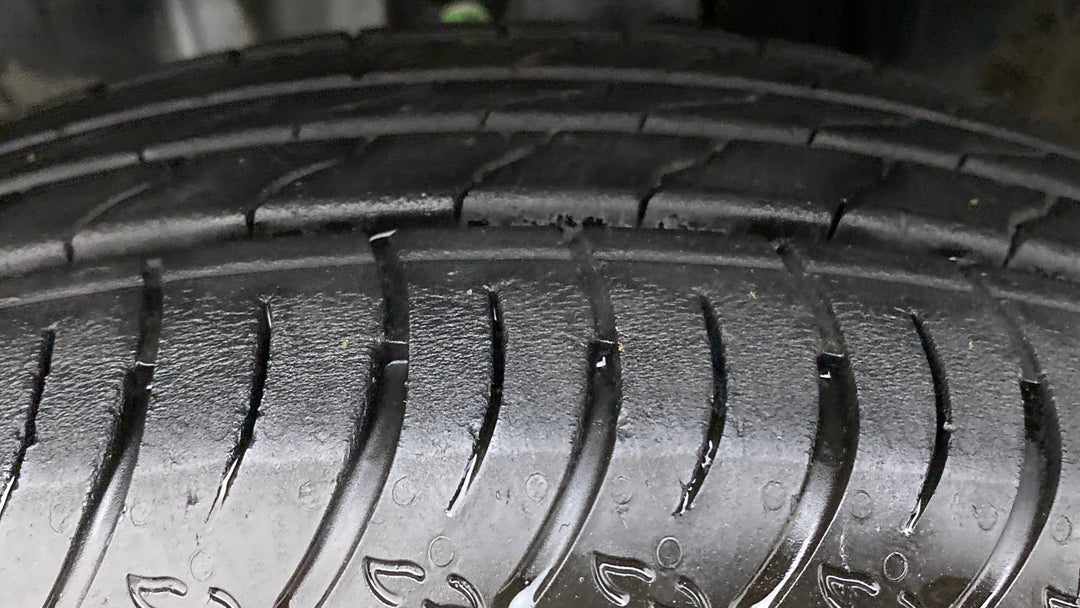 Left Front Tyre Tread