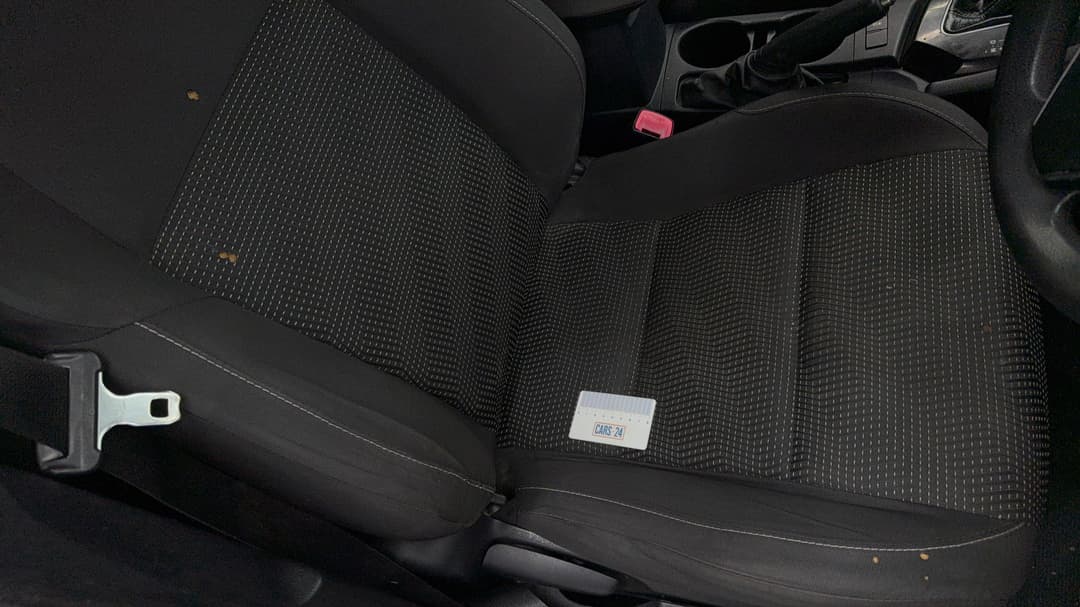 2015 Toyota Corolla Ascent, Automatic, 173680 km, Seats Front RHS Cigarette Burn
