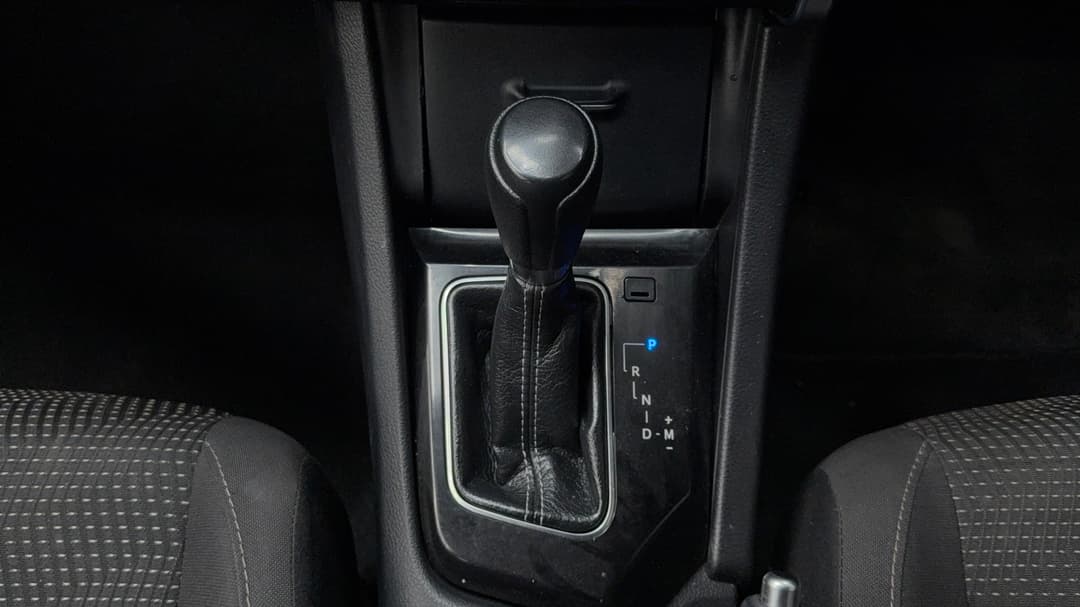 2015 Toyota Corolla Ascent, Automatic, 173680 km, Gear Lever 