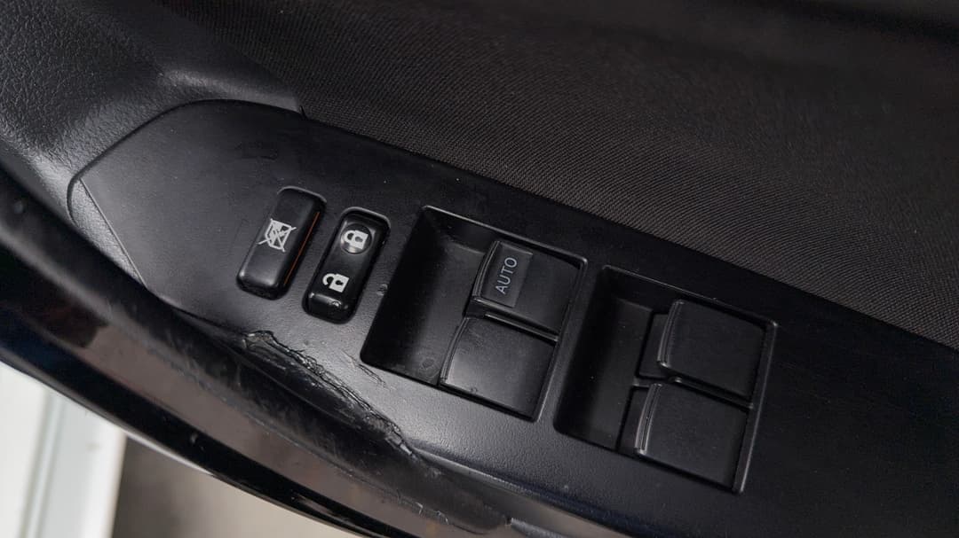 2015 Toyota Corolla Ascent, Automatic, 173680 km, Drivers Side Door Panel Controls