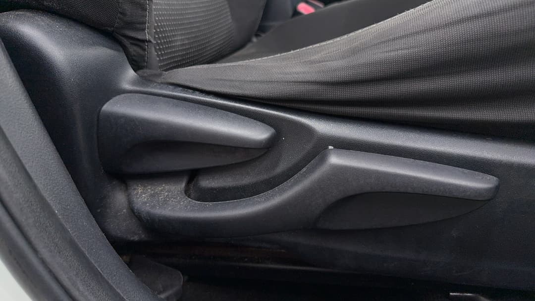 2015 Toyota Corolla Ascent, Automatic, 173680 km, Drivers Side Adjustment Panel
