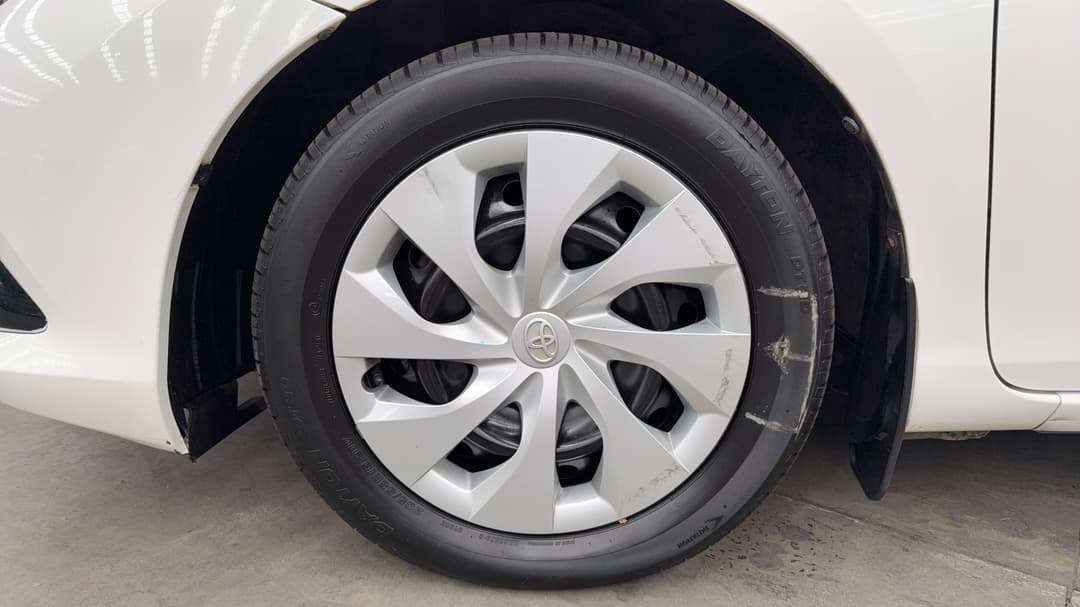 2015 Toyota Corolla Ascent, Automatic, 173680 km, Left Front Wheel