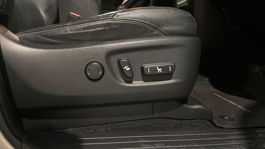 2019 Toyota Landcruiser Prado Gxl (4x4), Automatic, 82175 km, Drivers Side Adjustment Panel