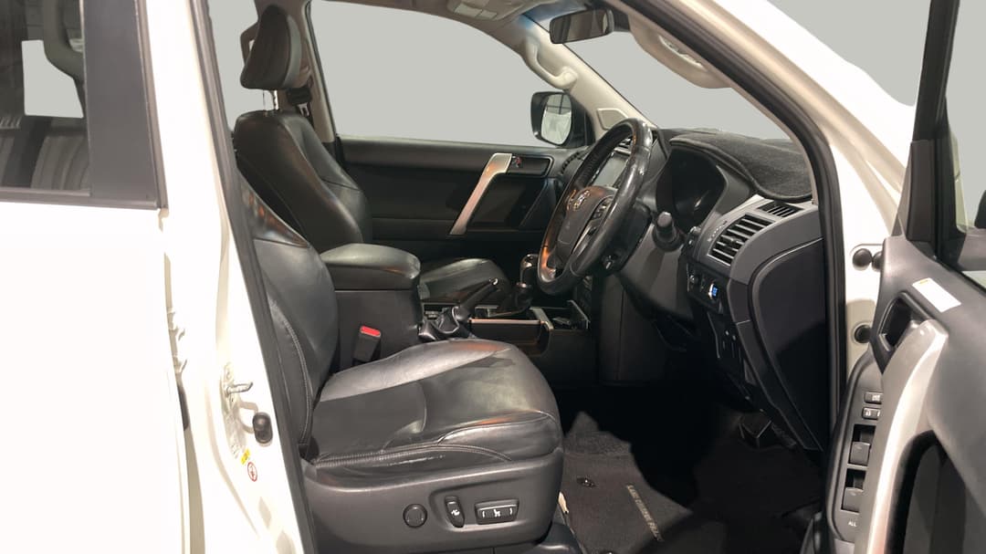 2019 Toyota Landcruiser Prado Gxl (4x4), Automatic, 82175 km, Right Side Front Door Cabin View