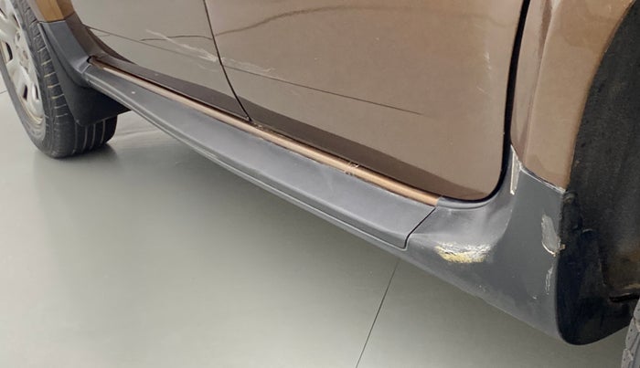 2014 Renault Duster RXL PLUS DIESEL 85, Diesel, Manual, 48,629 km, Left running board - Cladding has minor damage