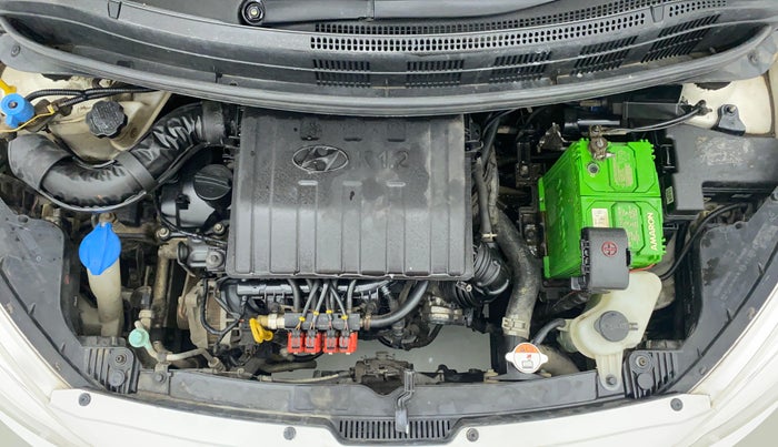 2016 Hyundai Grand i10 MAGNA 1.2 VTVT, CNG, Manual, 54,800 km, Engine Bonet View